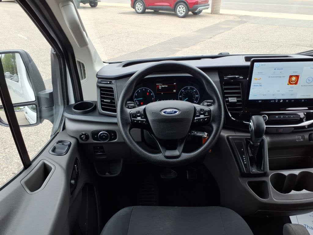 2023 Ford Transit Passenger Wagon XLT