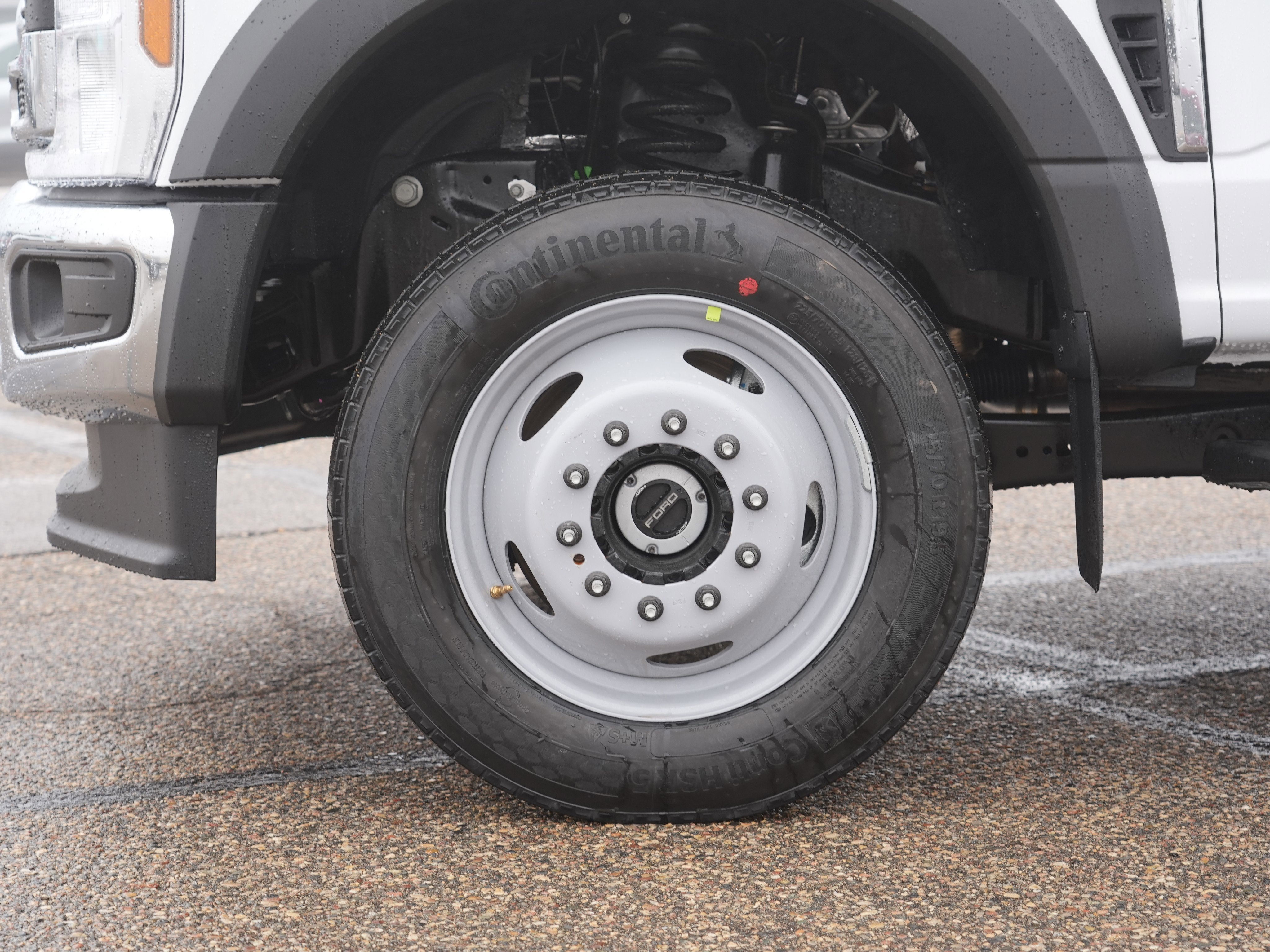 2026 Ford Super Duty F-550 DRW XLT