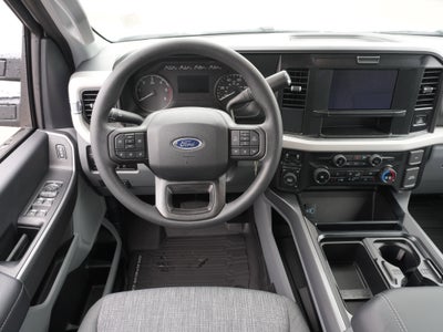 2026 Ford Super Duty F-550 DRW XLT