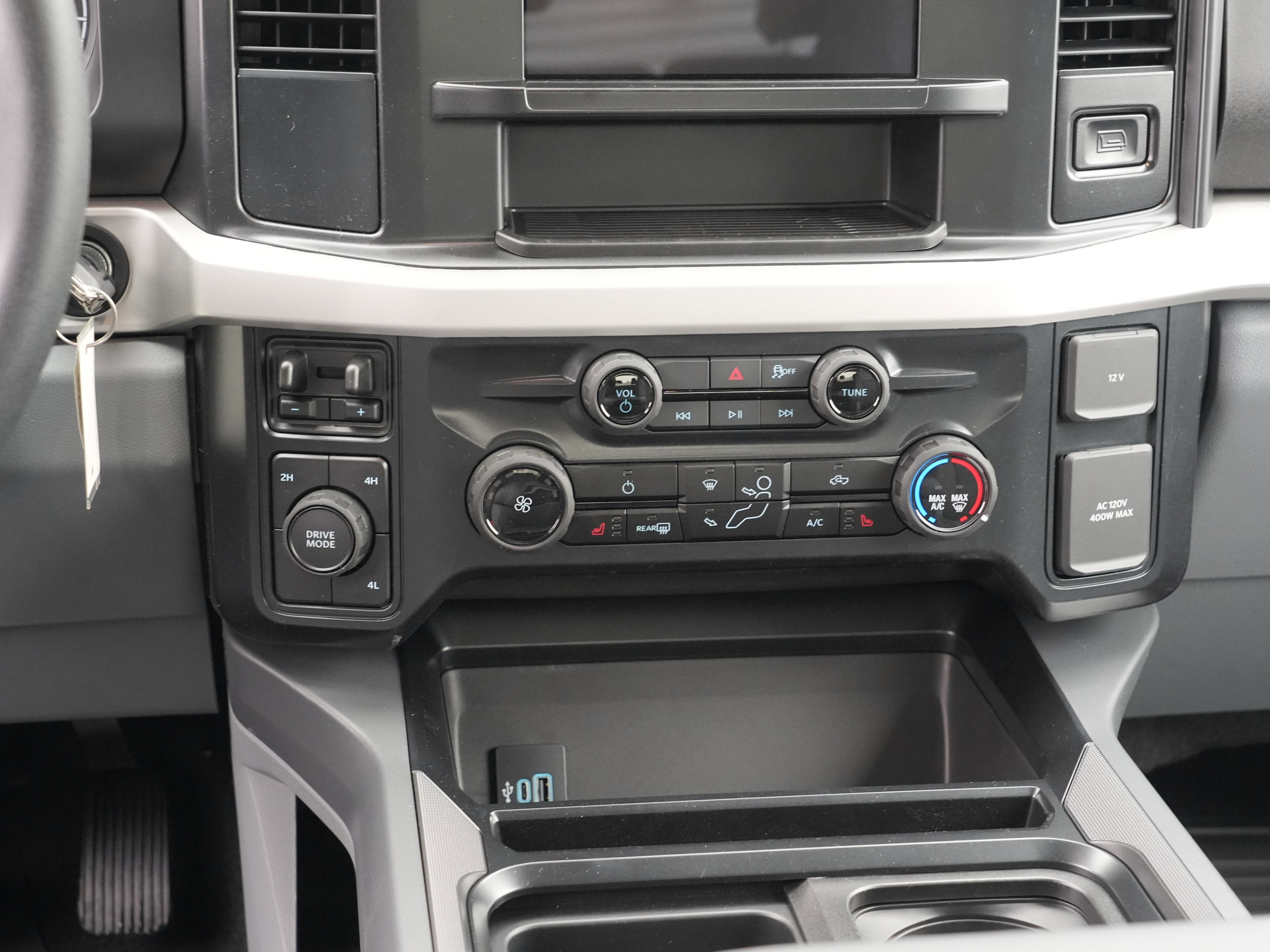 2026 Ford Super Duty F-550 DRW XLT