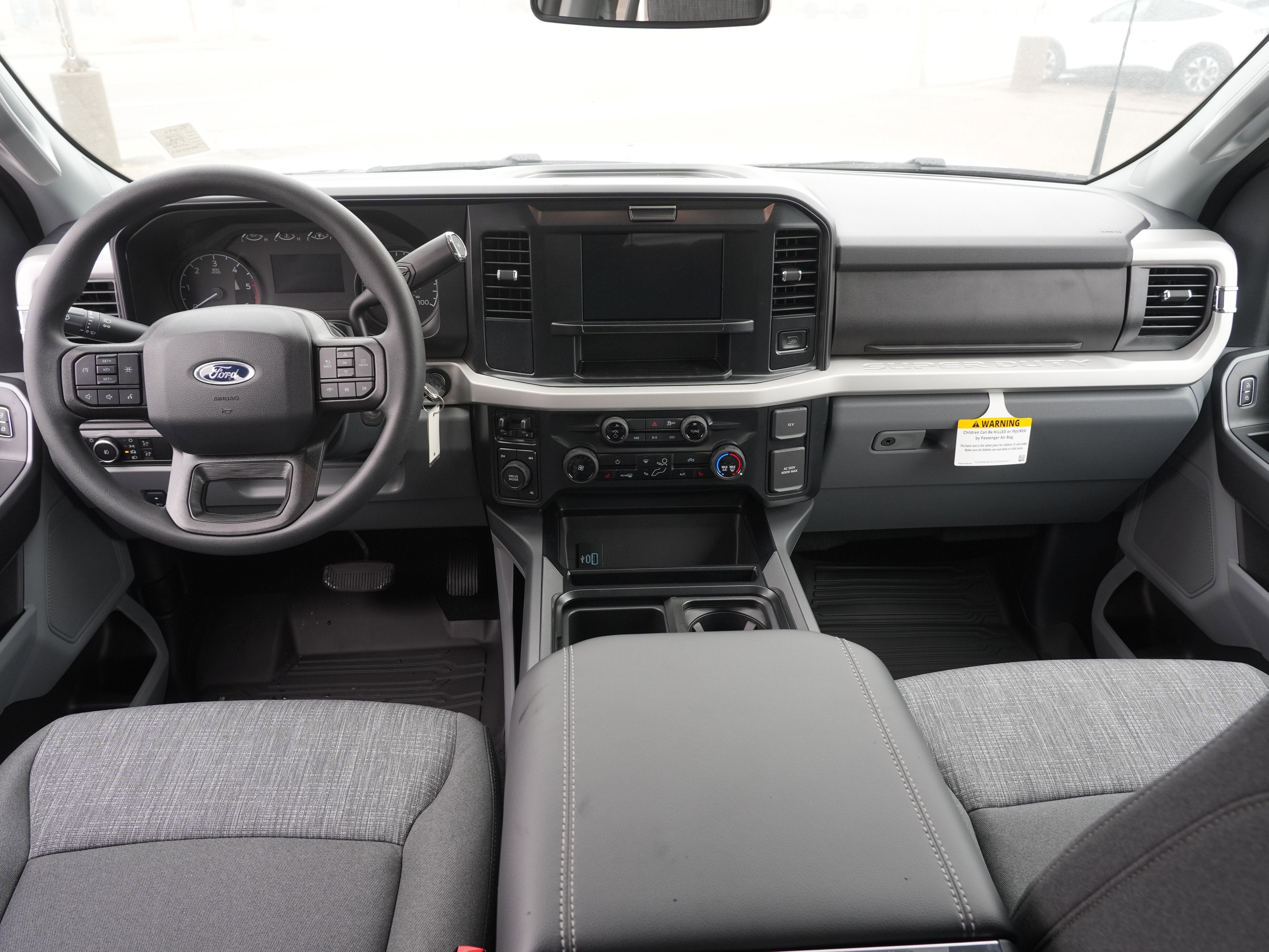 2026 Ford Super Duty F-550 DRW XLT