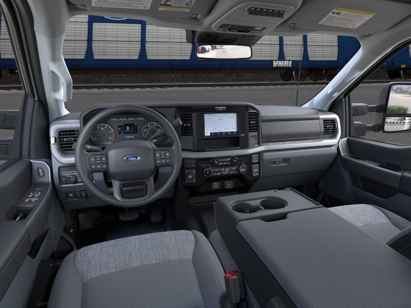 2026 Ford Super Duty F-550 DRW XLT
