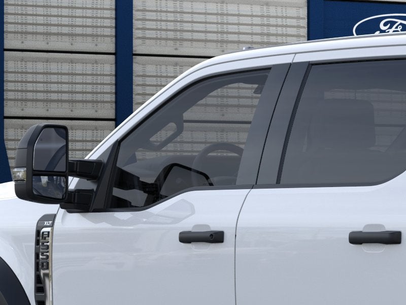2026 Ford Super Duty F-550 DRW XLT