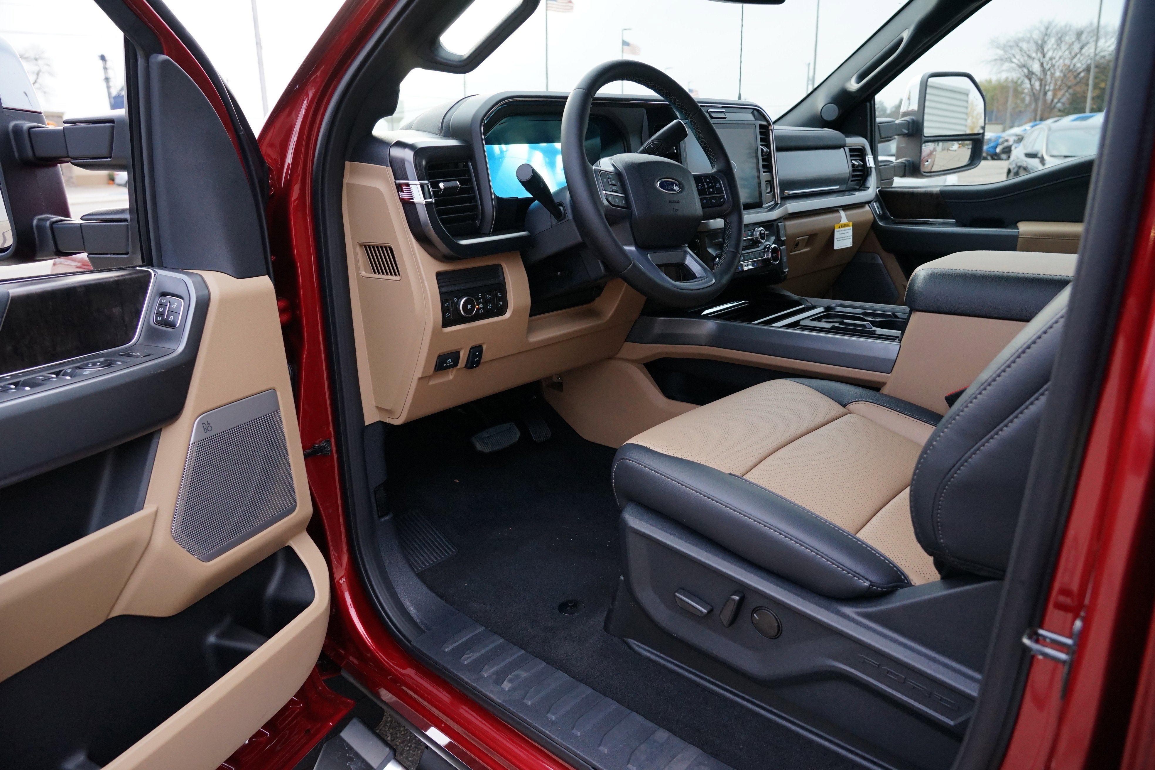 2026 Ford Super Duty F-350 SRW LARIAT