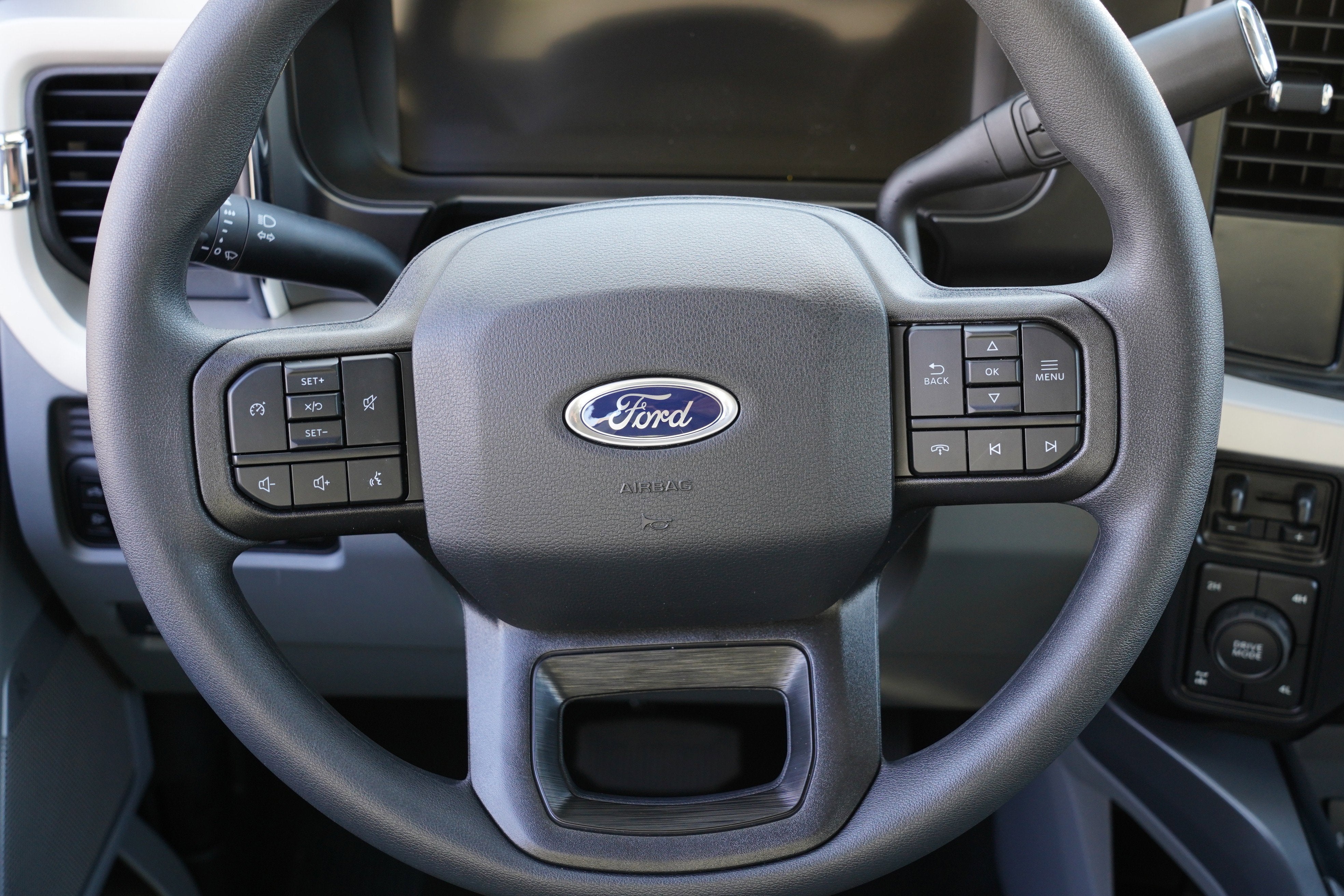 2026 Ford Super Duty F-350 SRW XLT