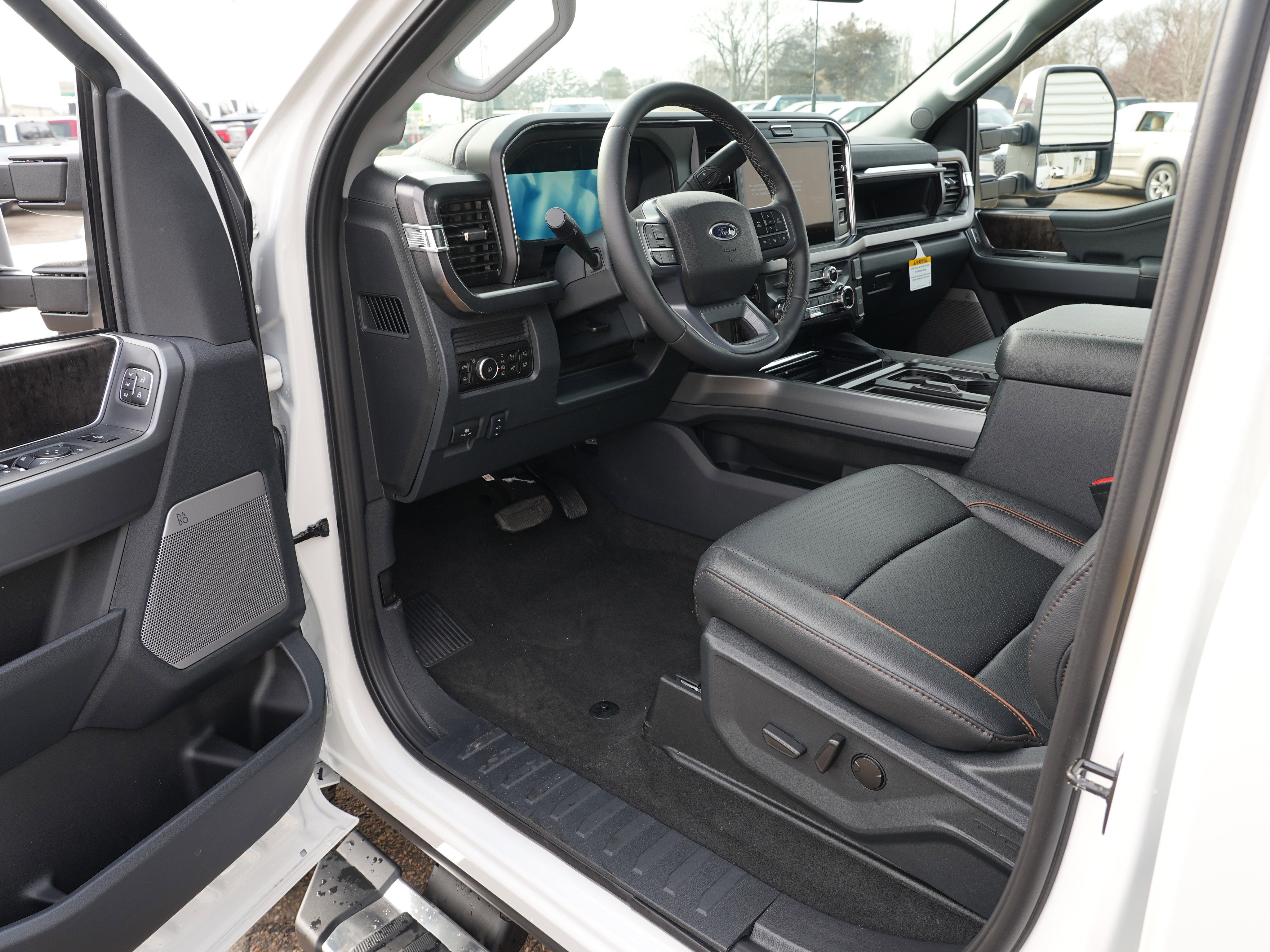 2026 Ford Super Duty F-350 SRW LARIAT