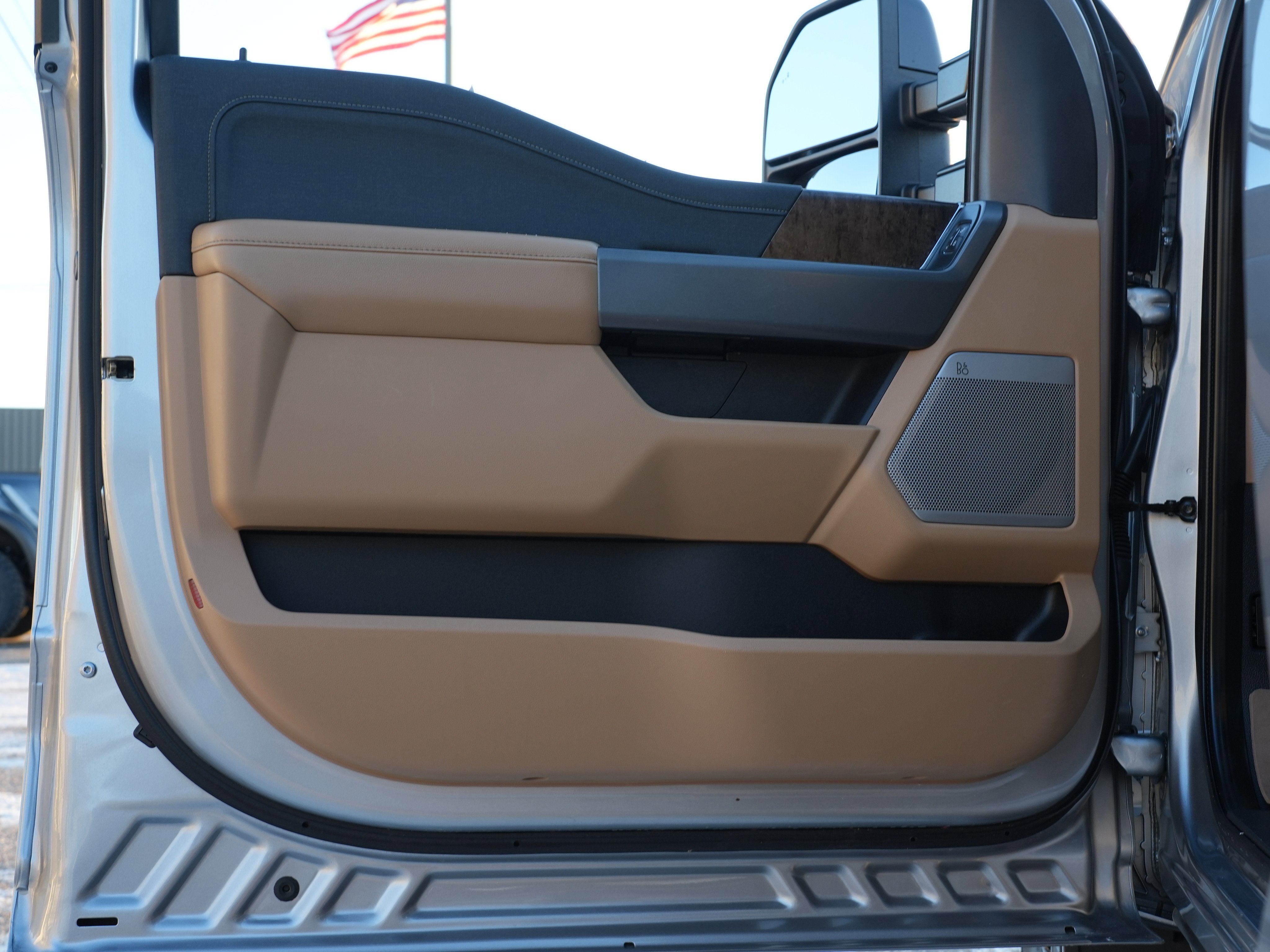 2024 Ford Super Duty F-350 SRW LARIAT