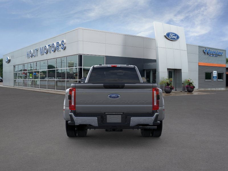 2026 Ford Super Duty F-450 DRW XLT