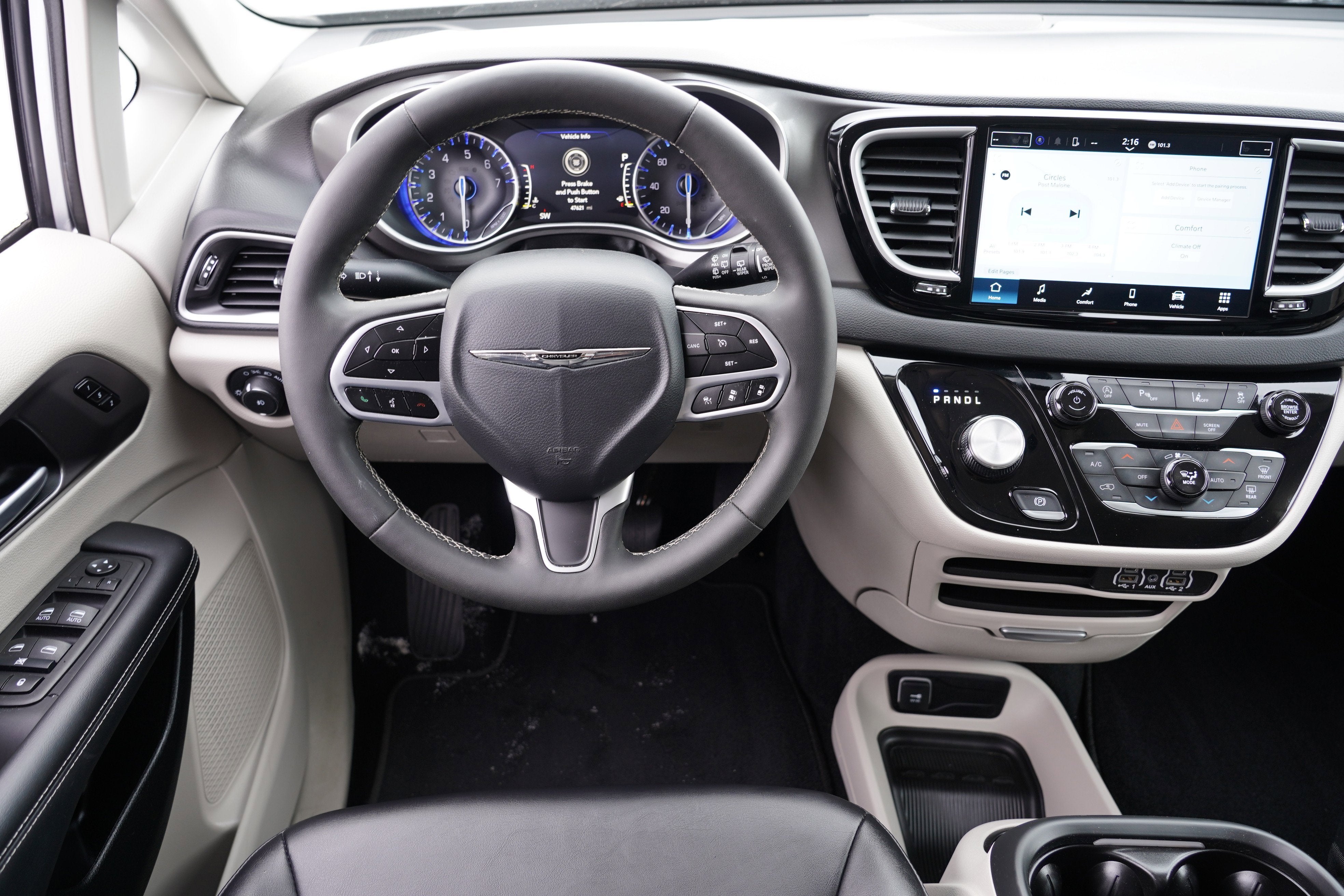 2024 Chrysler Pacifica Touring L