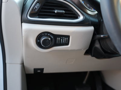 2023 Chrysler Voyager LX