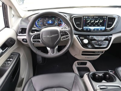 2023 Chrysler Pacifica Hybrid Touring L