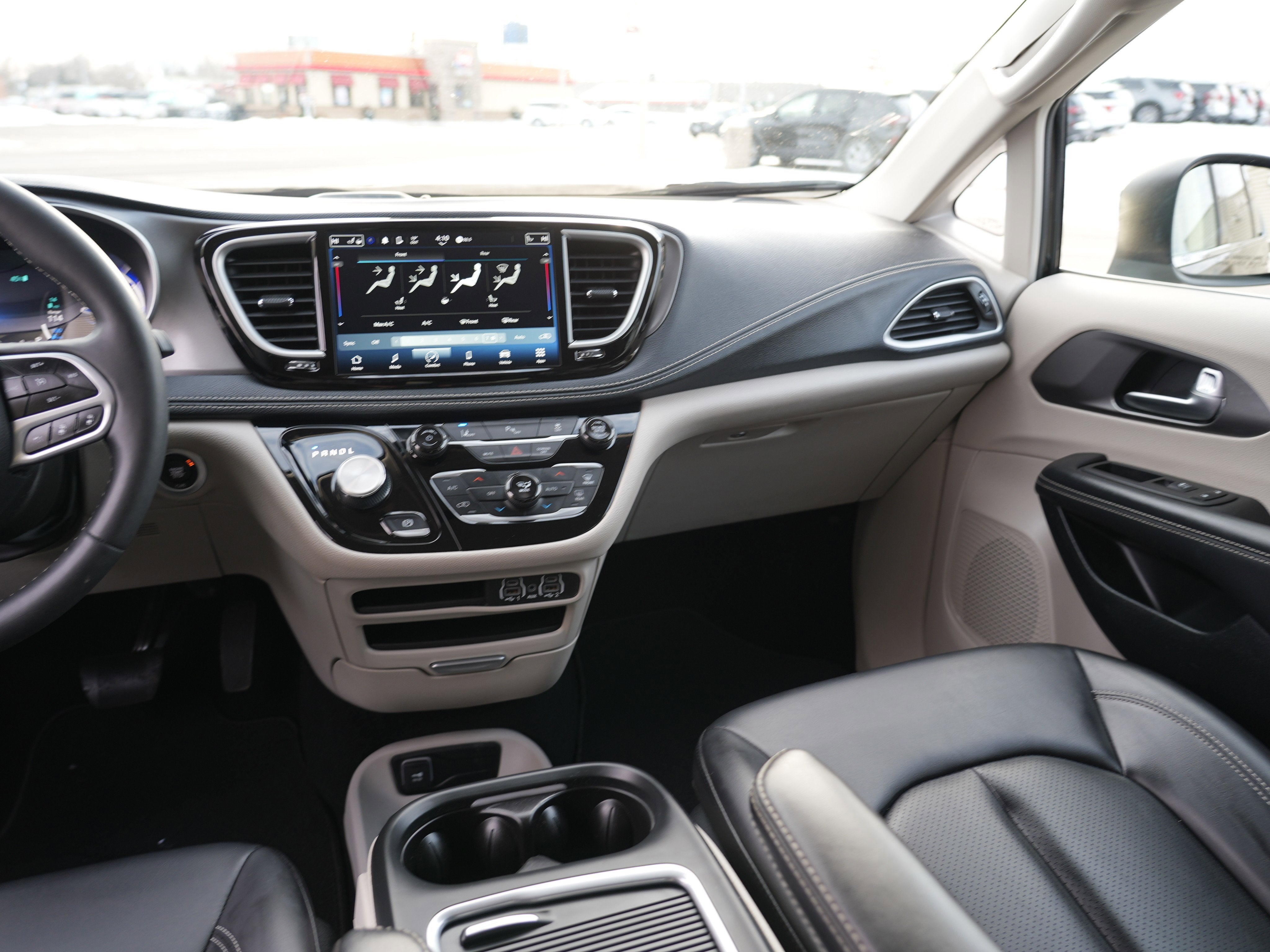 2023 Chrysler Pacifica Hybrid Touring L