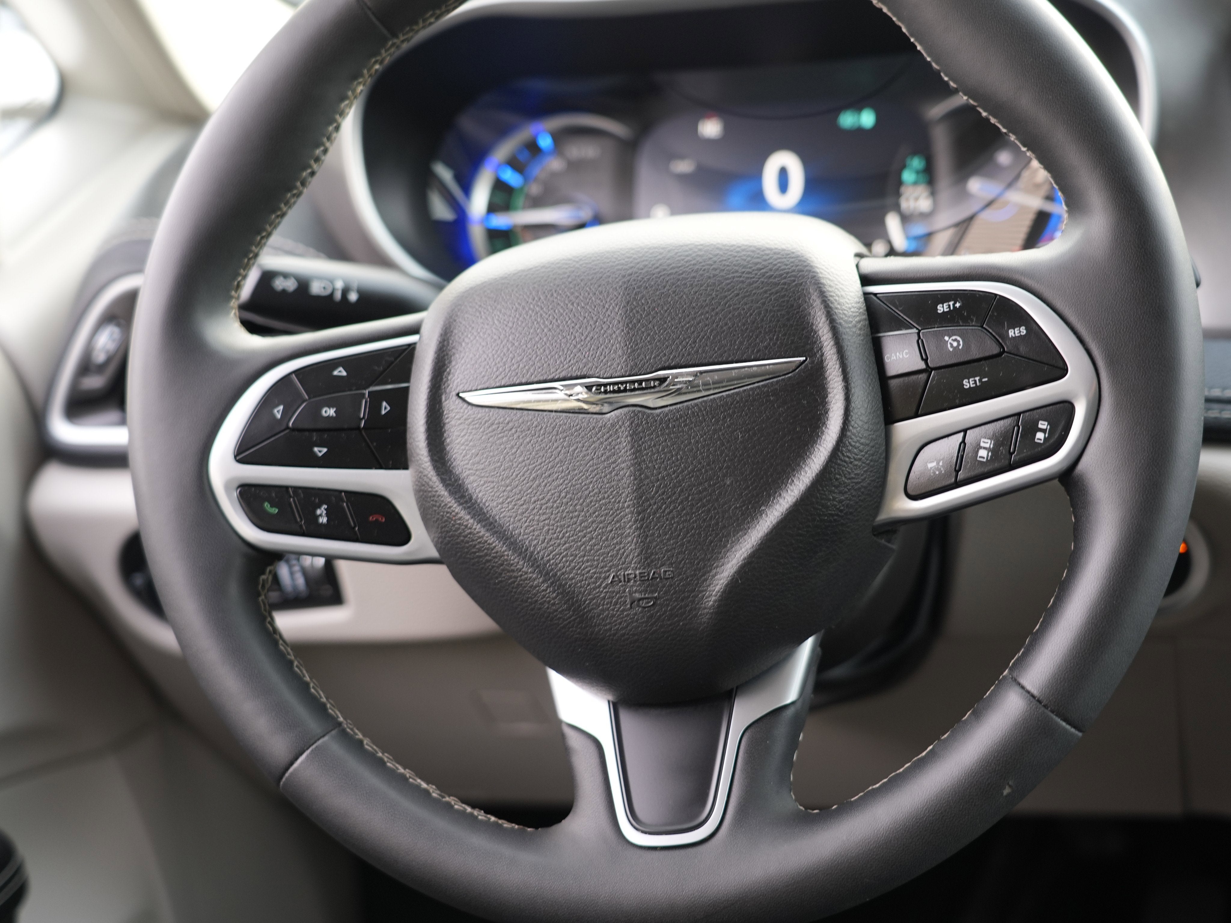 2023 Chrysler Pacifica Hybrid Touring L