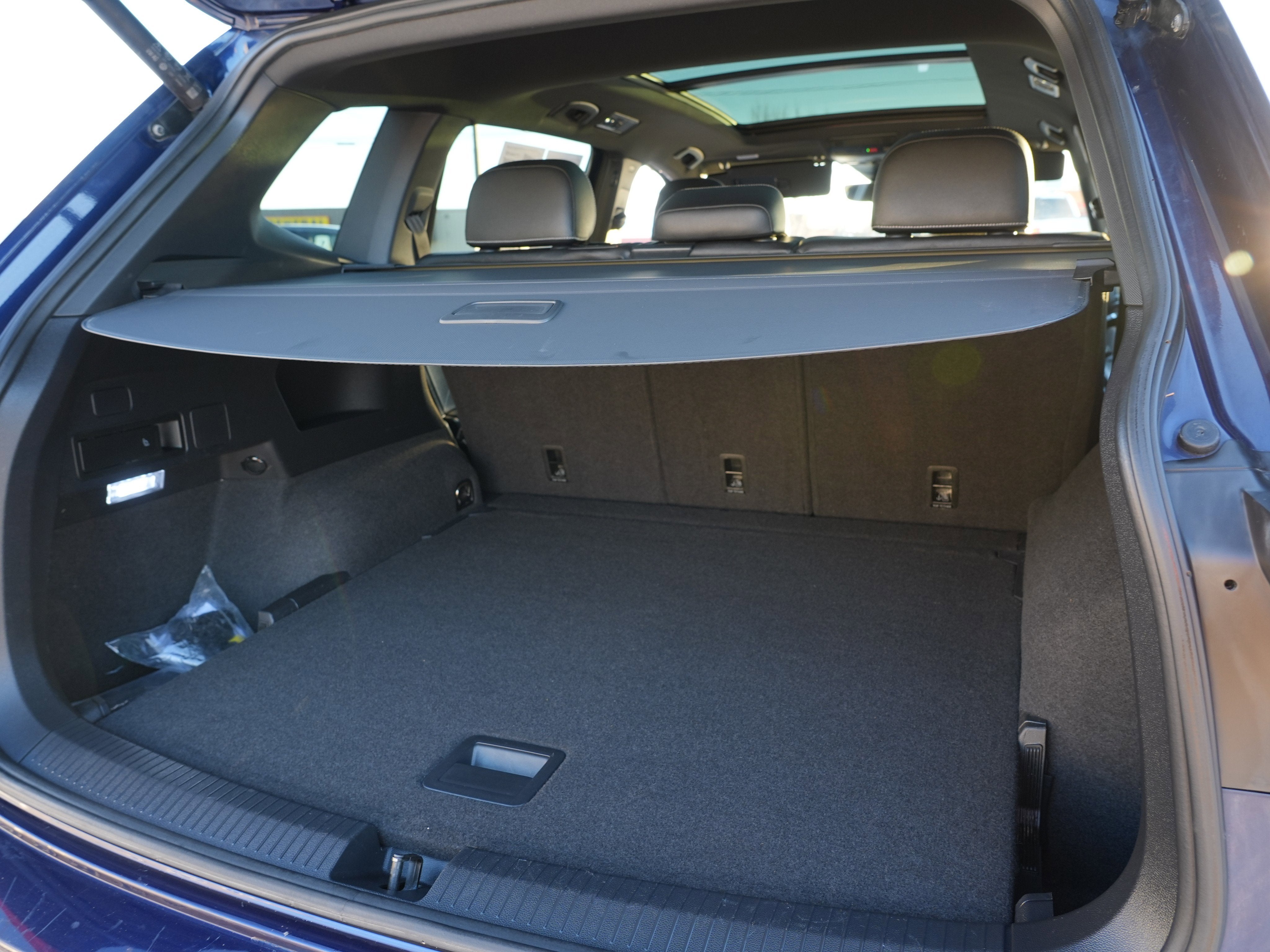 2023 Volkswagen Tiguan SEL R-Line