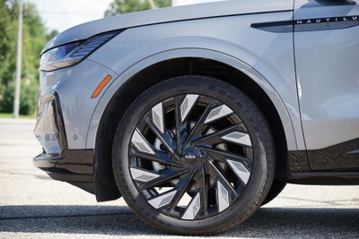 2024 Lincoln Nautilus Reserve