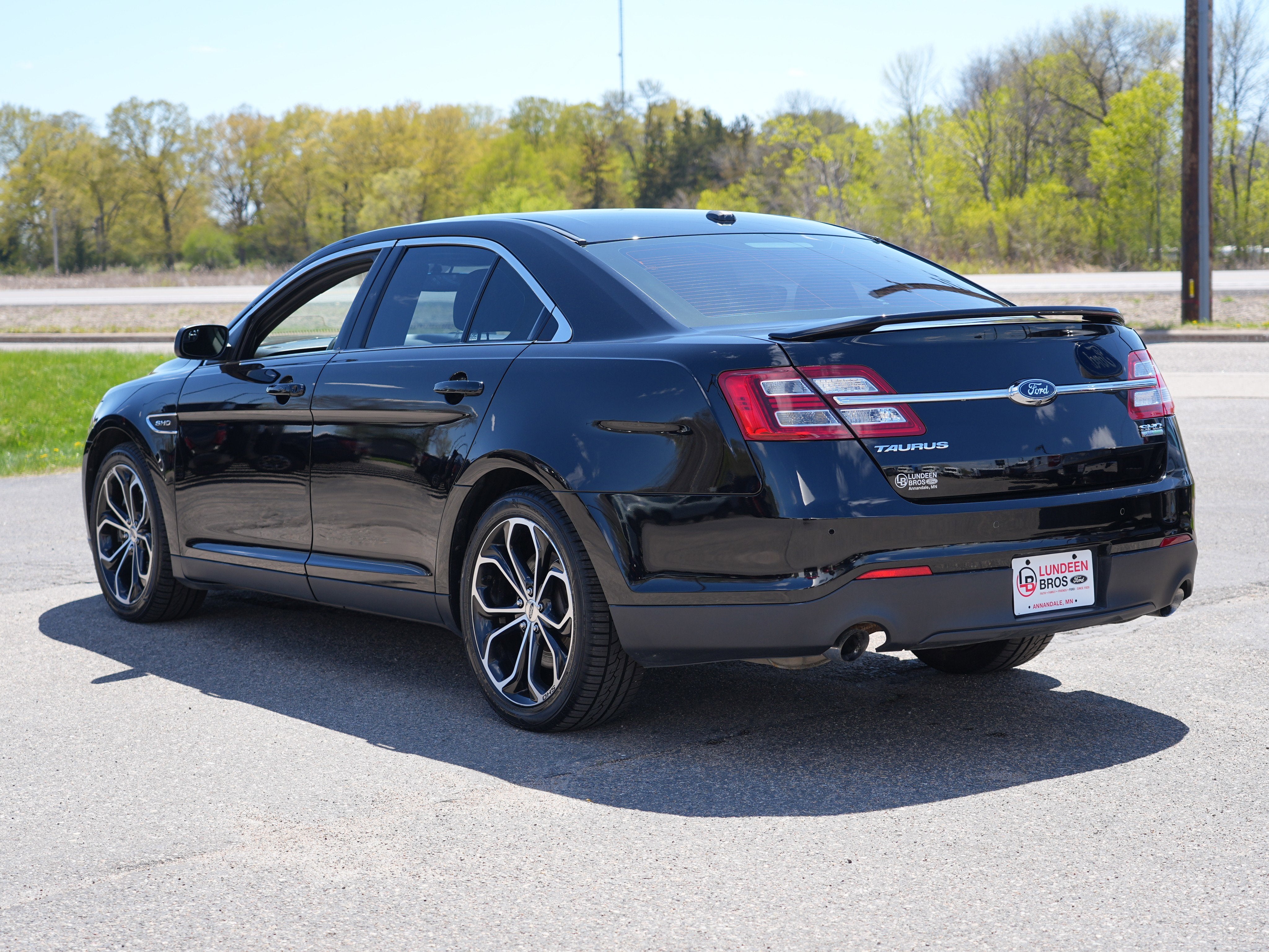 2016 Ford Taurus SHO