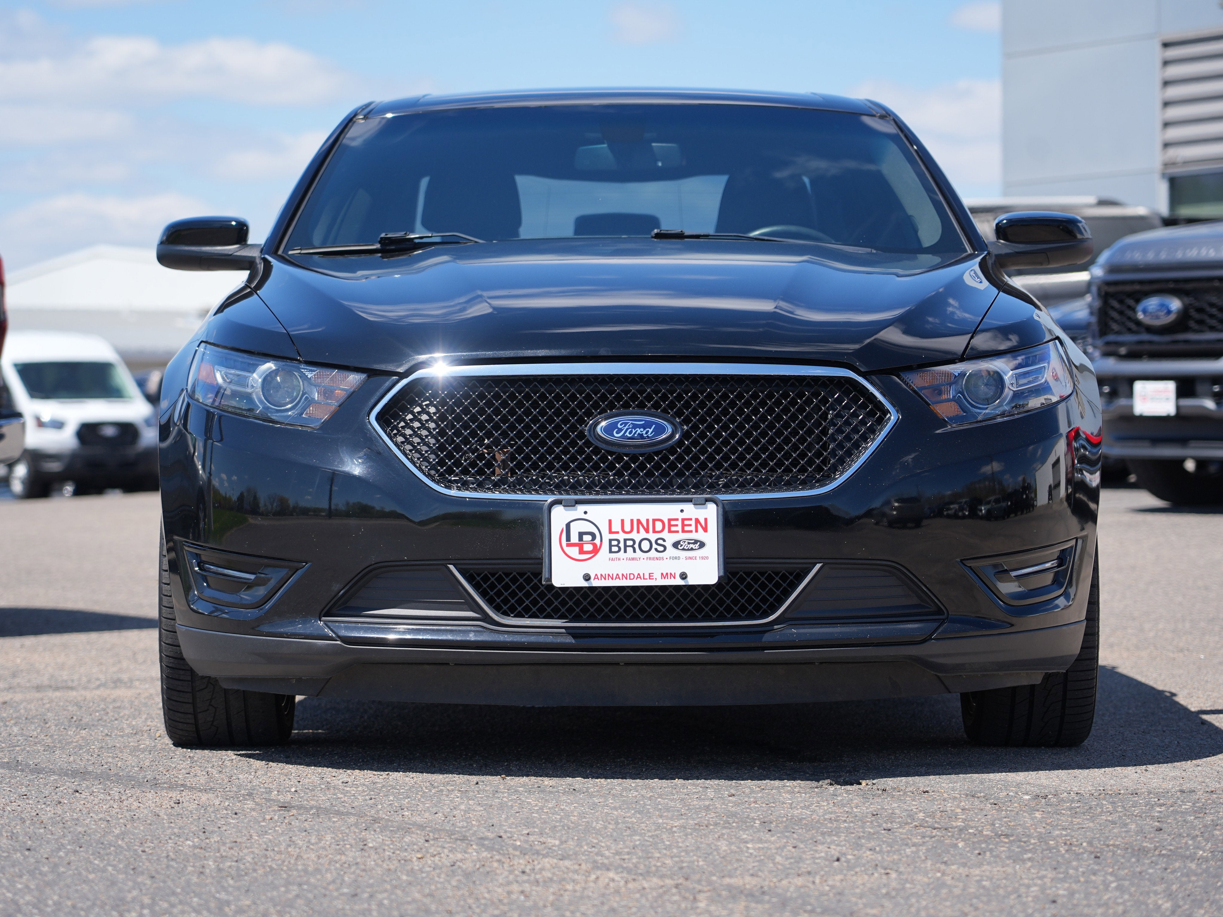 2016 Ford Taurus SHO