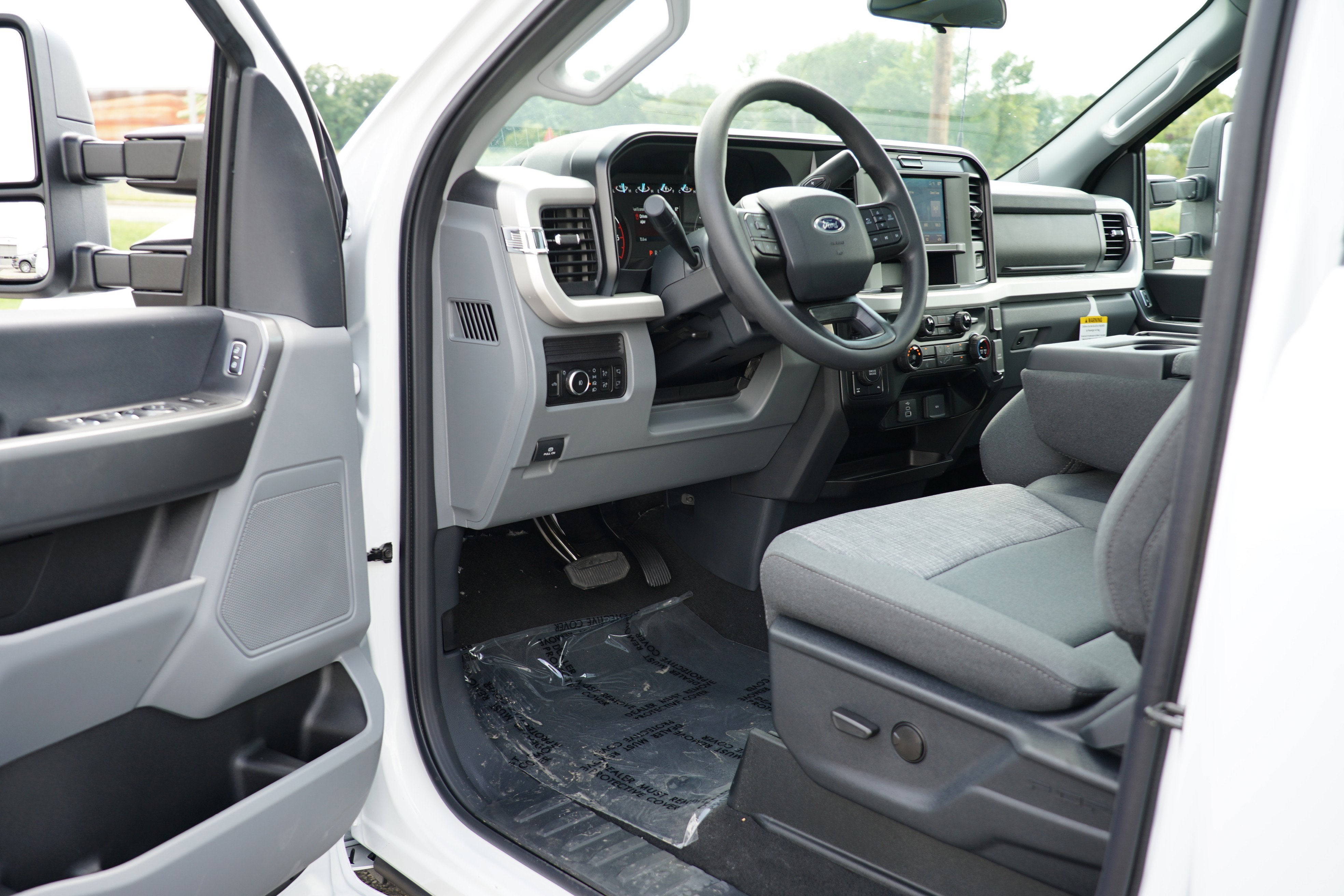 2026 Ford Super Duty F-350 SRW XLT