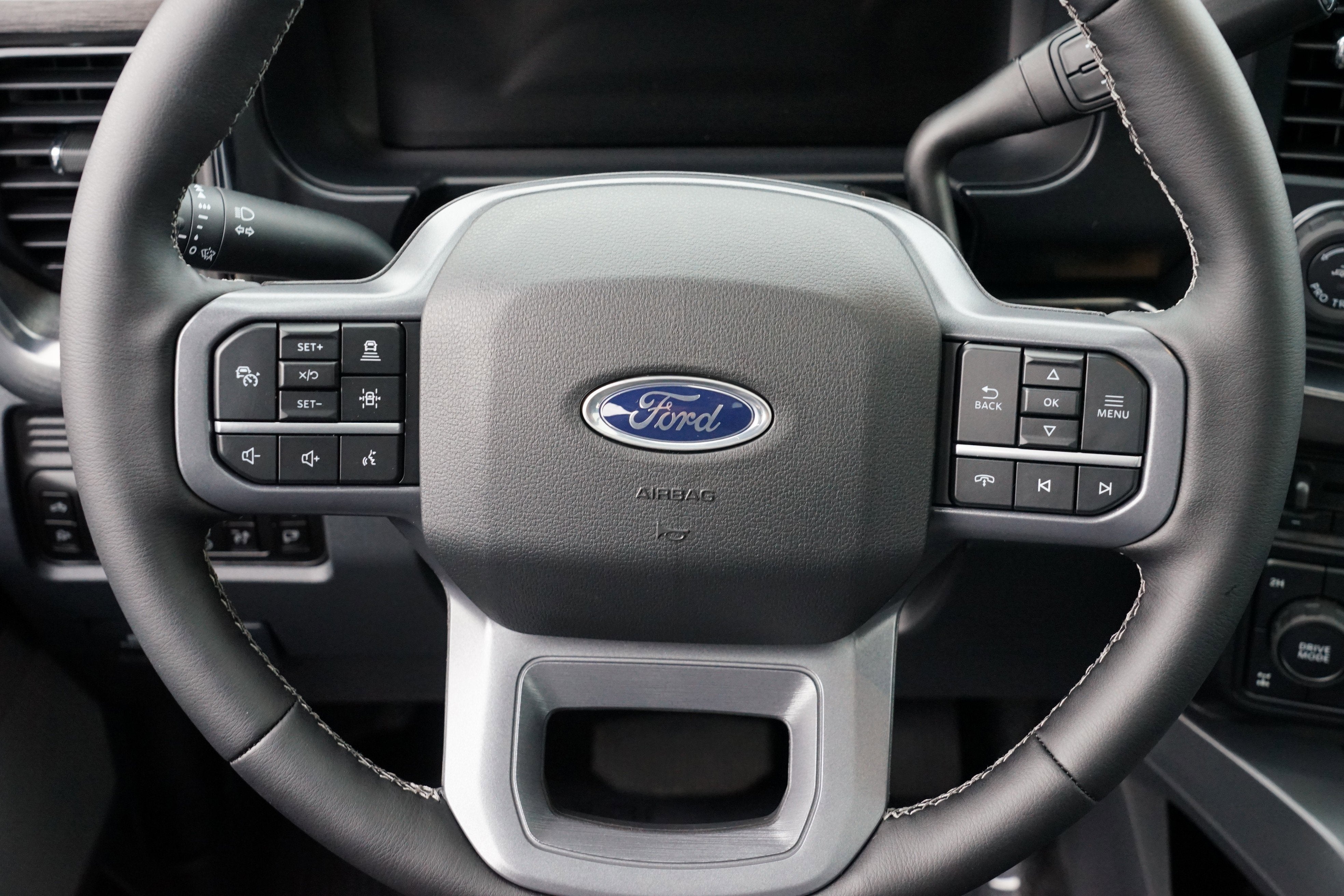 2026 Ford Super Duty F-350 SRW LARIAT