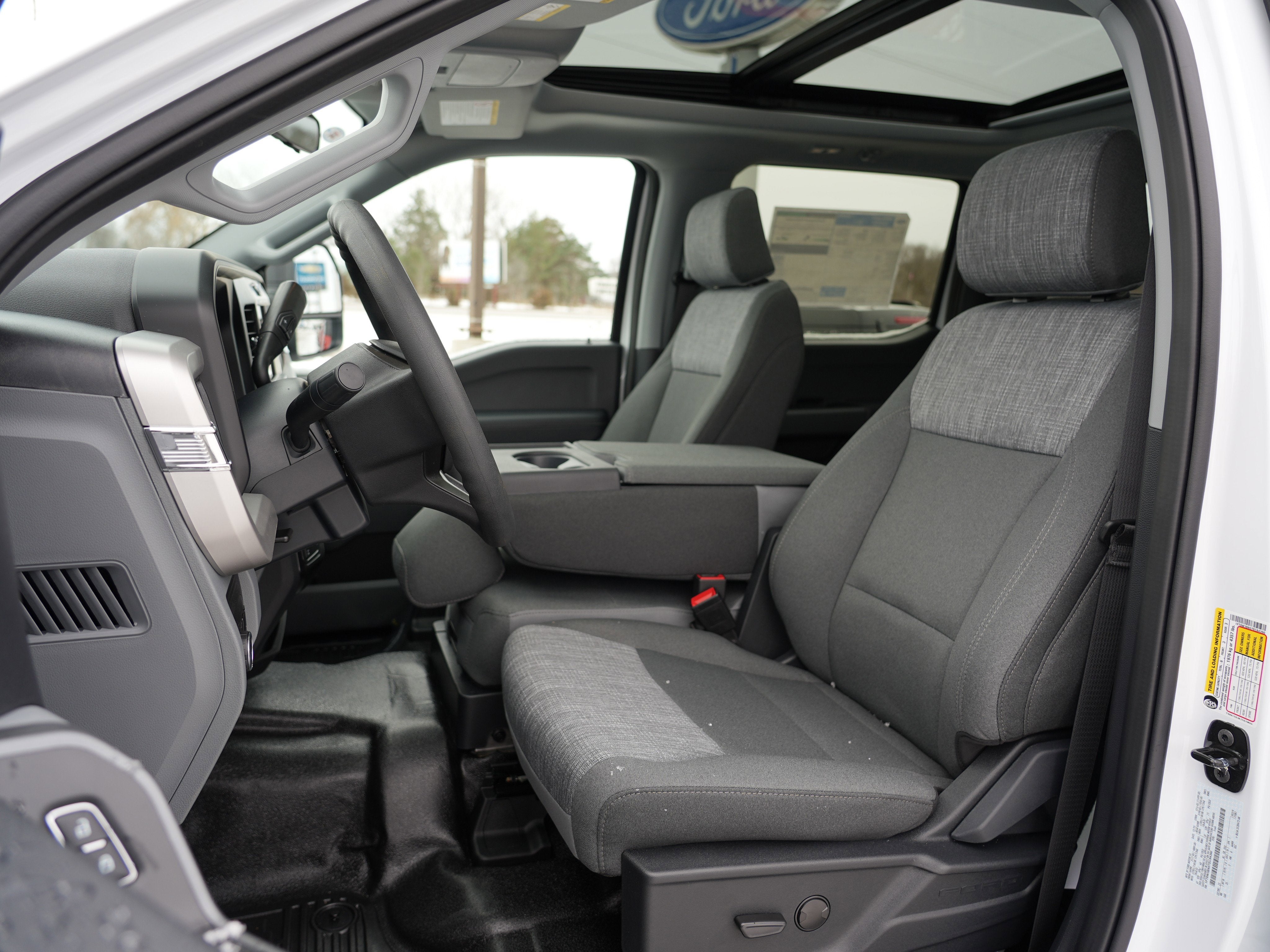 2026 Ford Super Duty F-350 SRW XLT