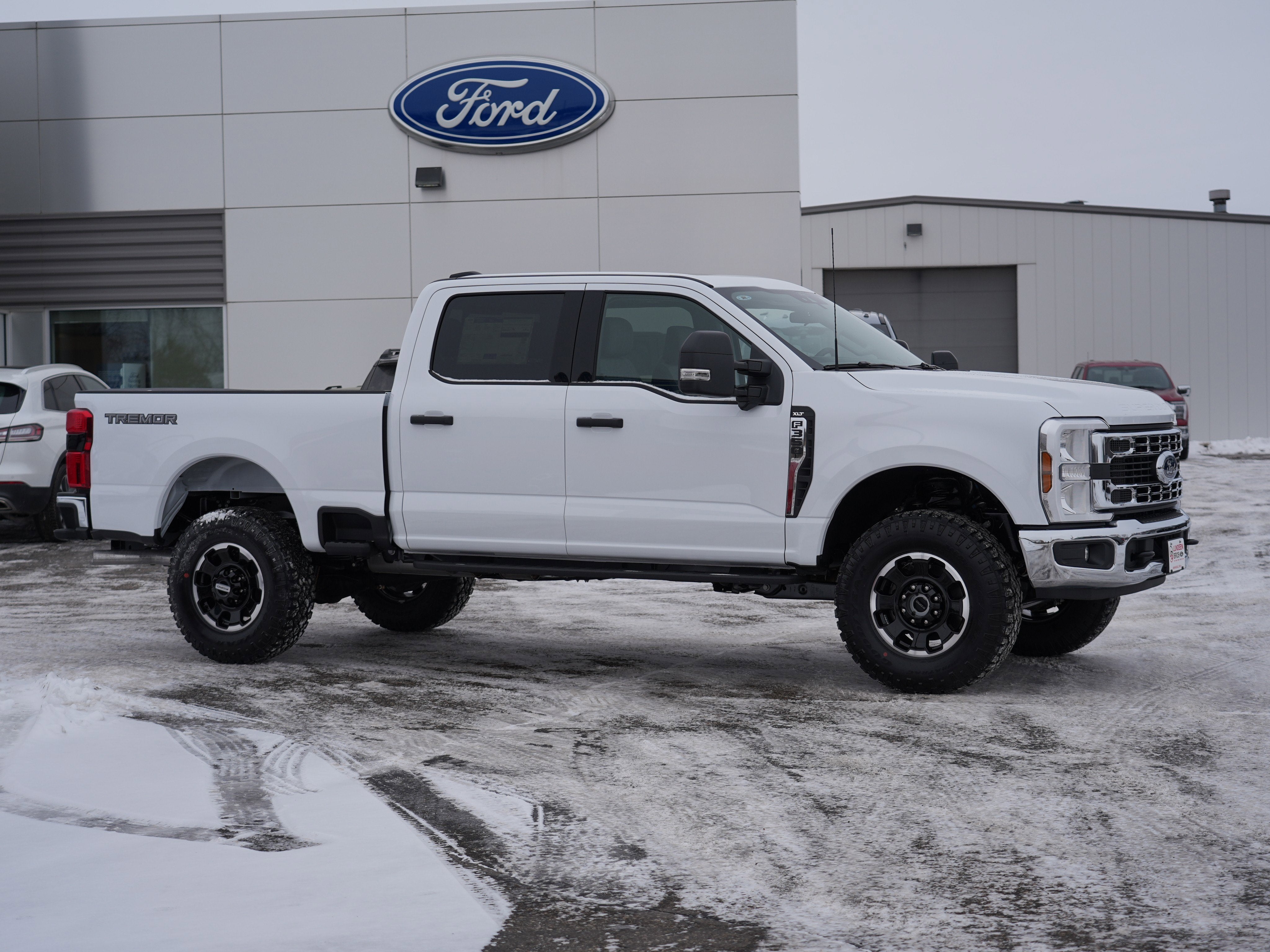 2026 Ford Super Duty F-350 SRW XLT