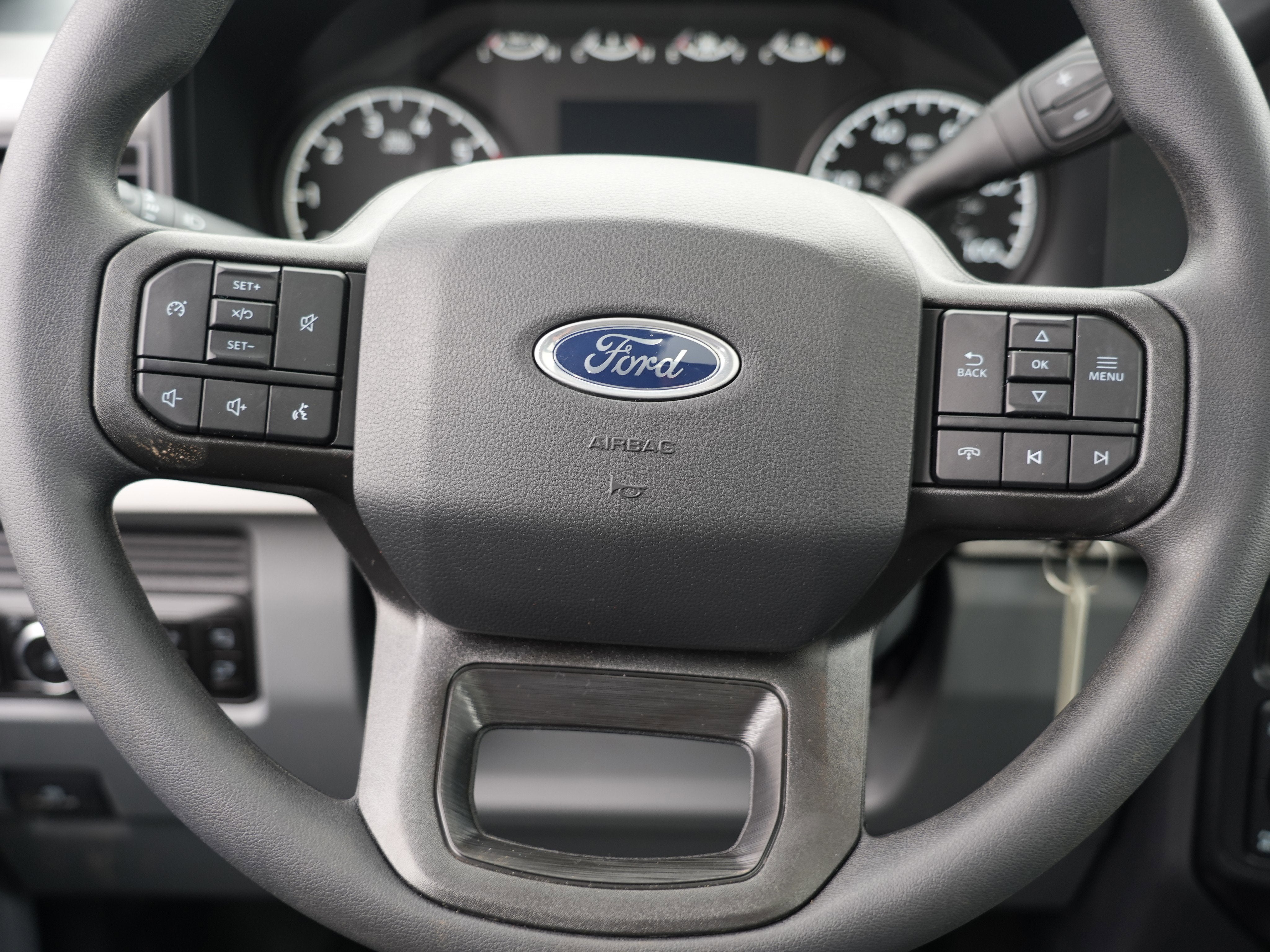 2026 Ford Super Duty F-350 SRW XLT