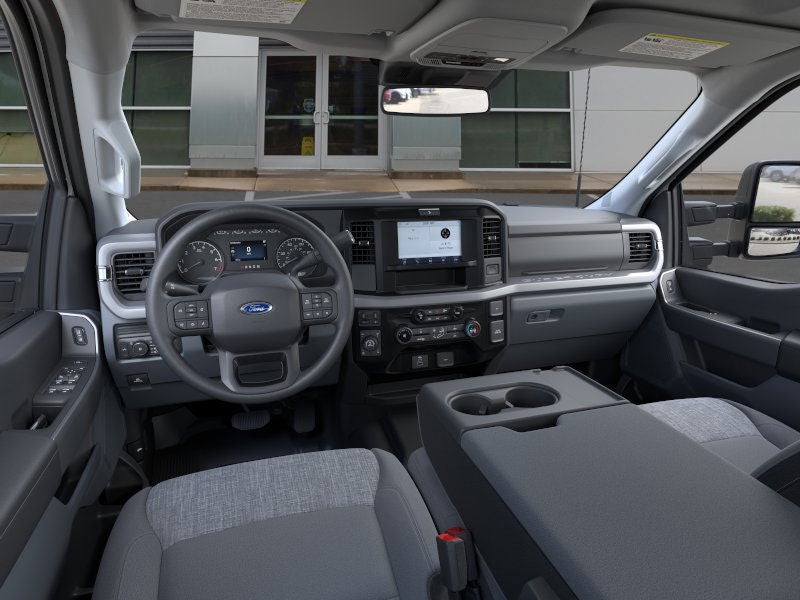 2026 Ford Super Duty F-350 SRW XLT