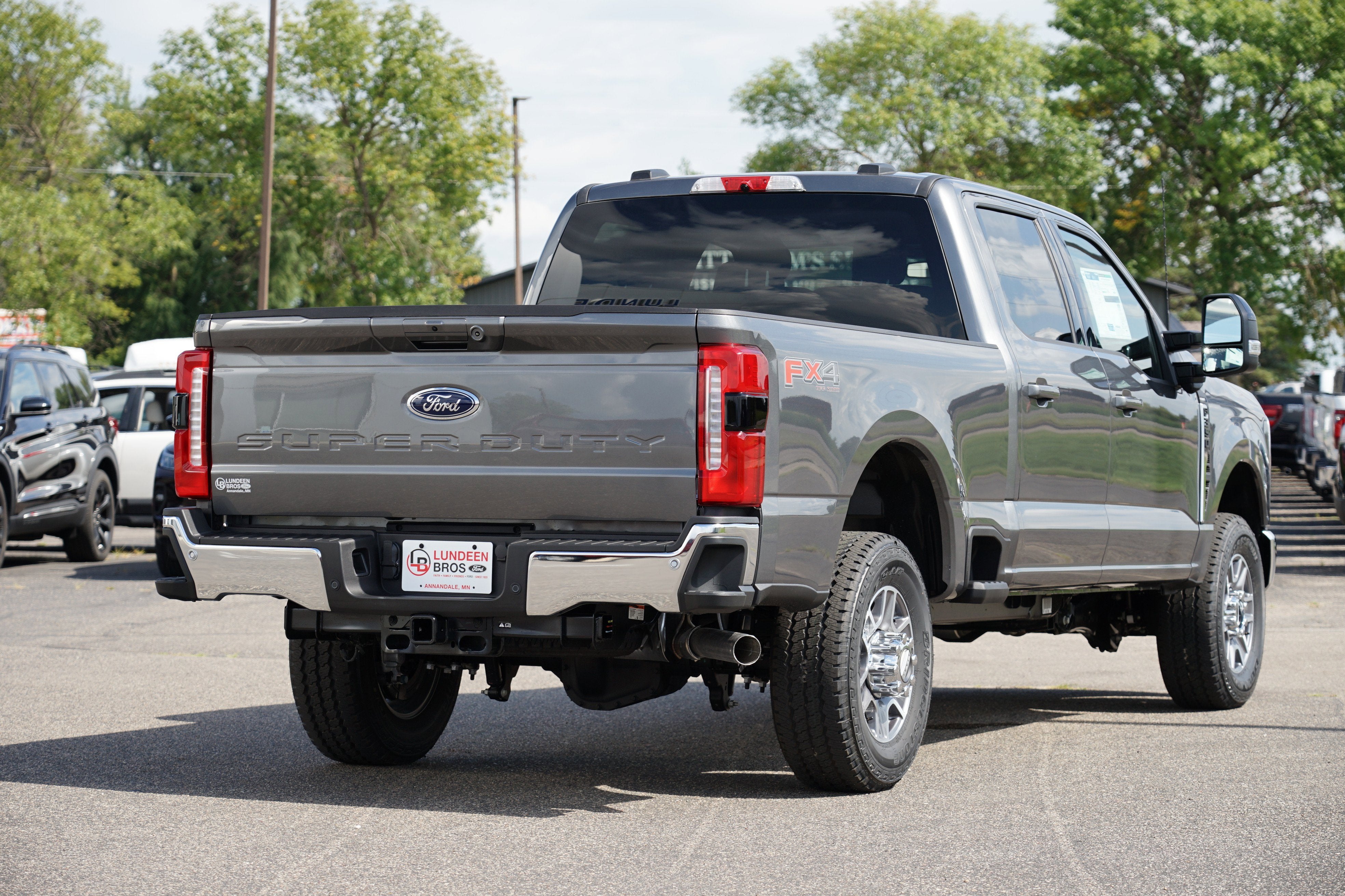 2026 Ford Super Duty F-350 SRW LARIAT