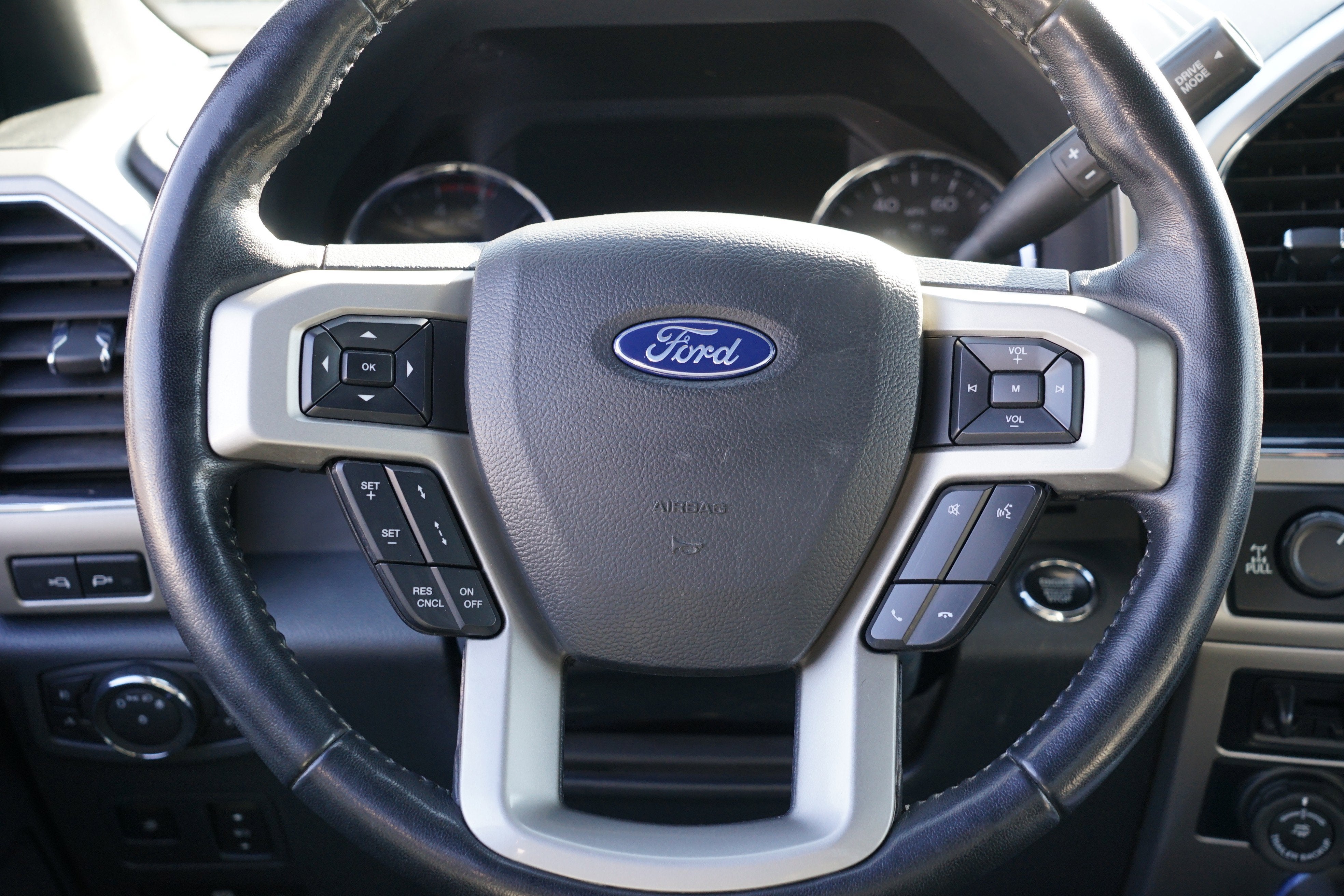 2022 Ford Super Duty F-350 SRW LARIAT