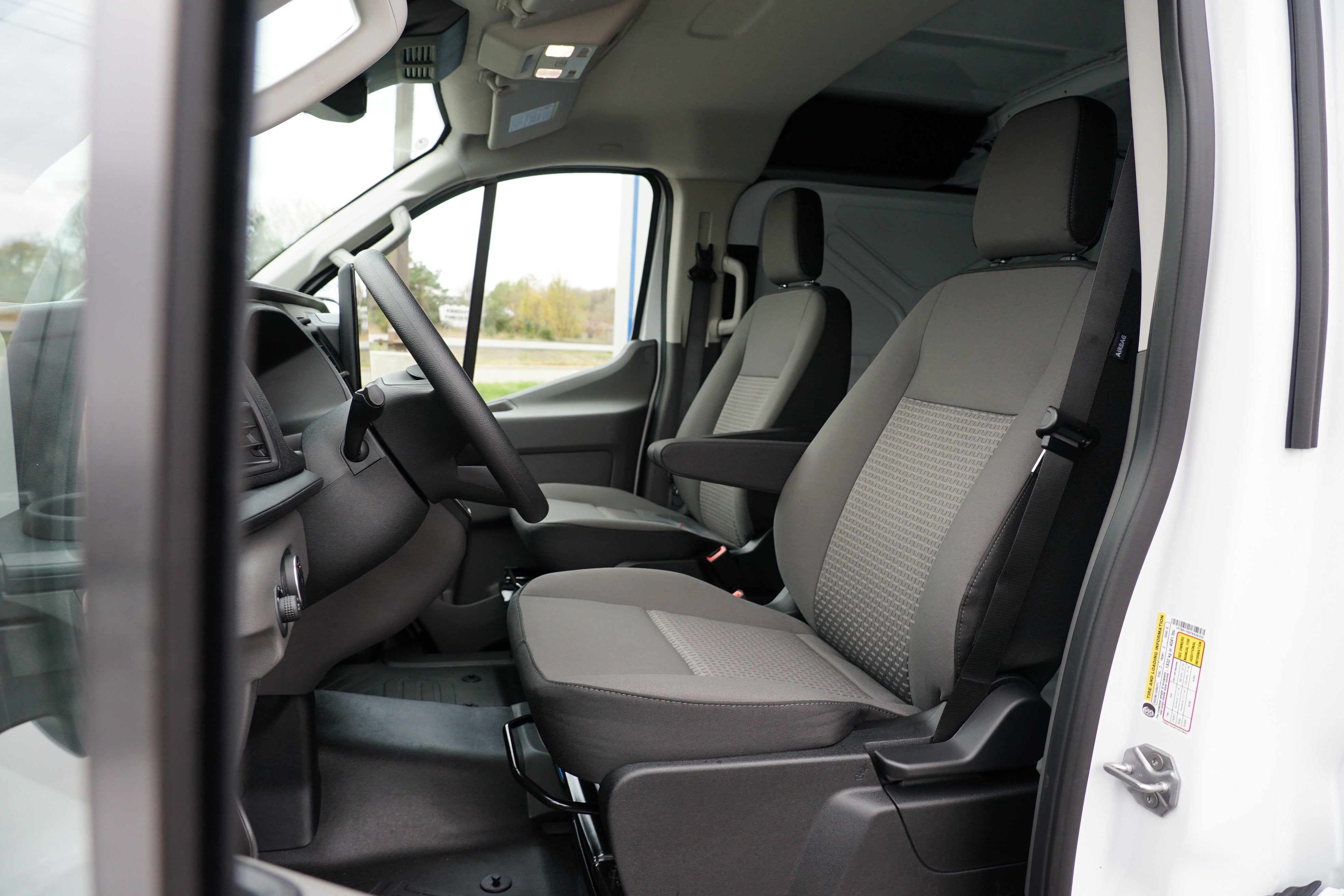 2026 Ford Transit Cargo Van T-250 130" Low Rf 9150 GVWR RWD