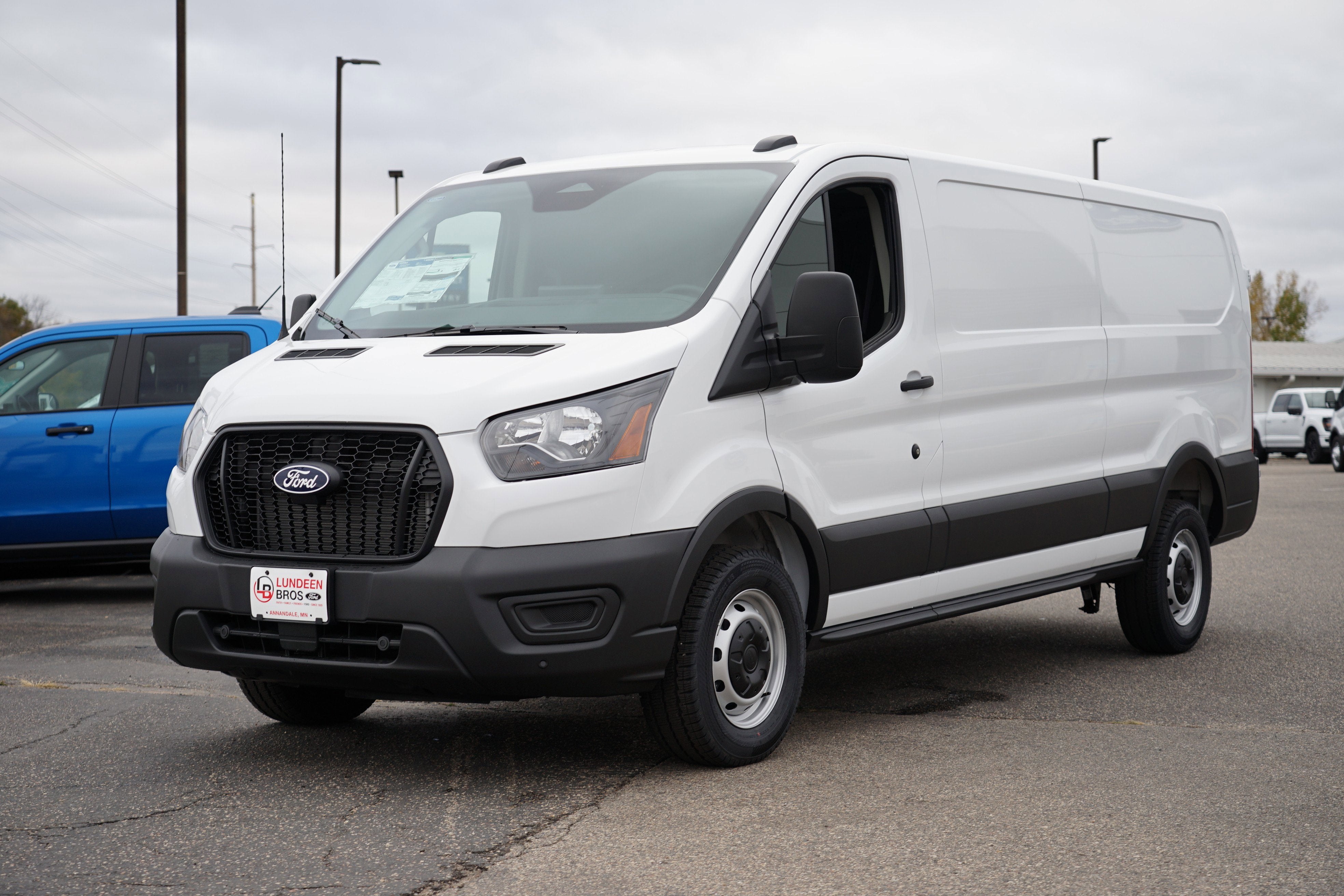 2026 Ford Transit Cargo Van T-250 130" Low Rf 9150 GVWR RWD