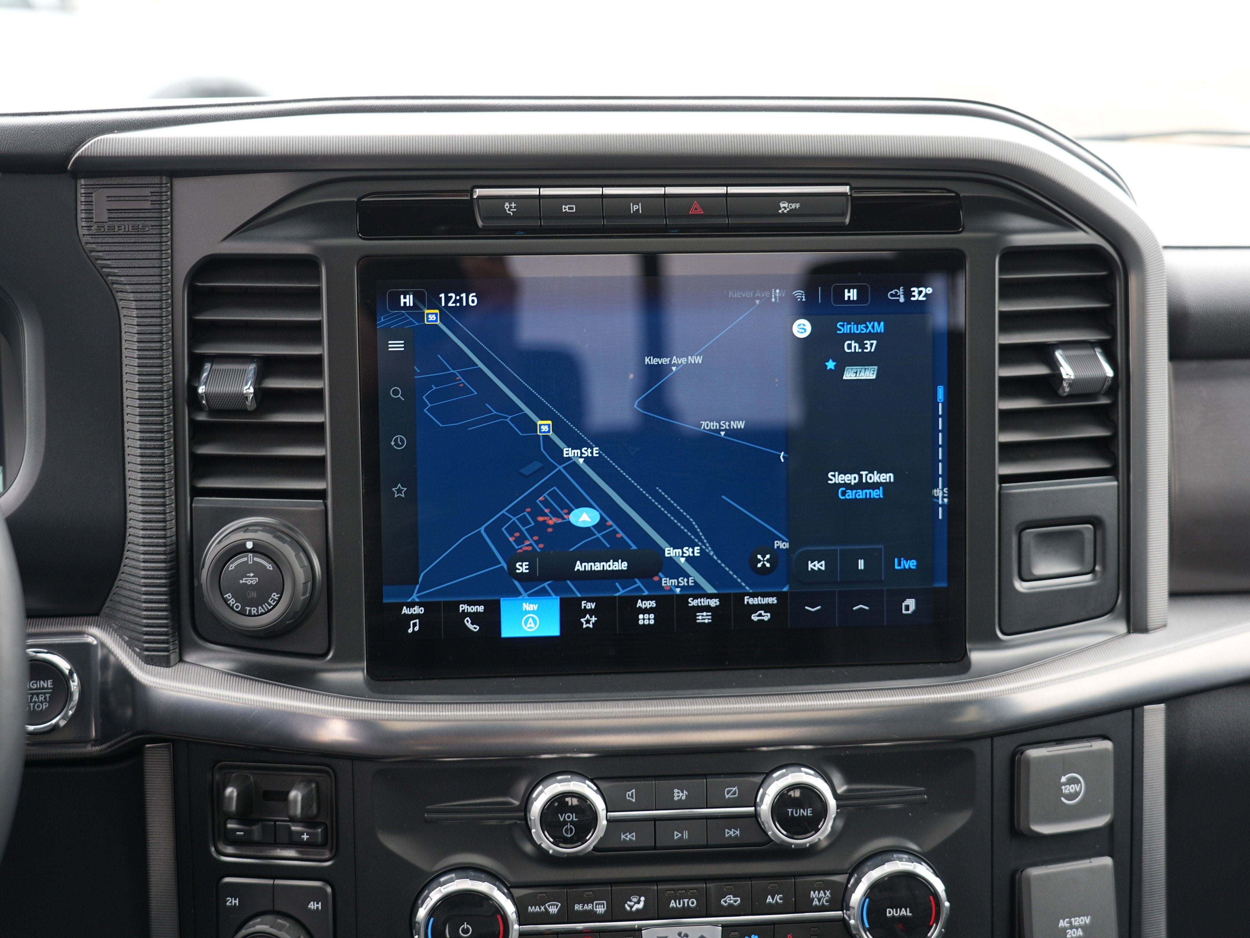 2024 Ford F-150 Platinum