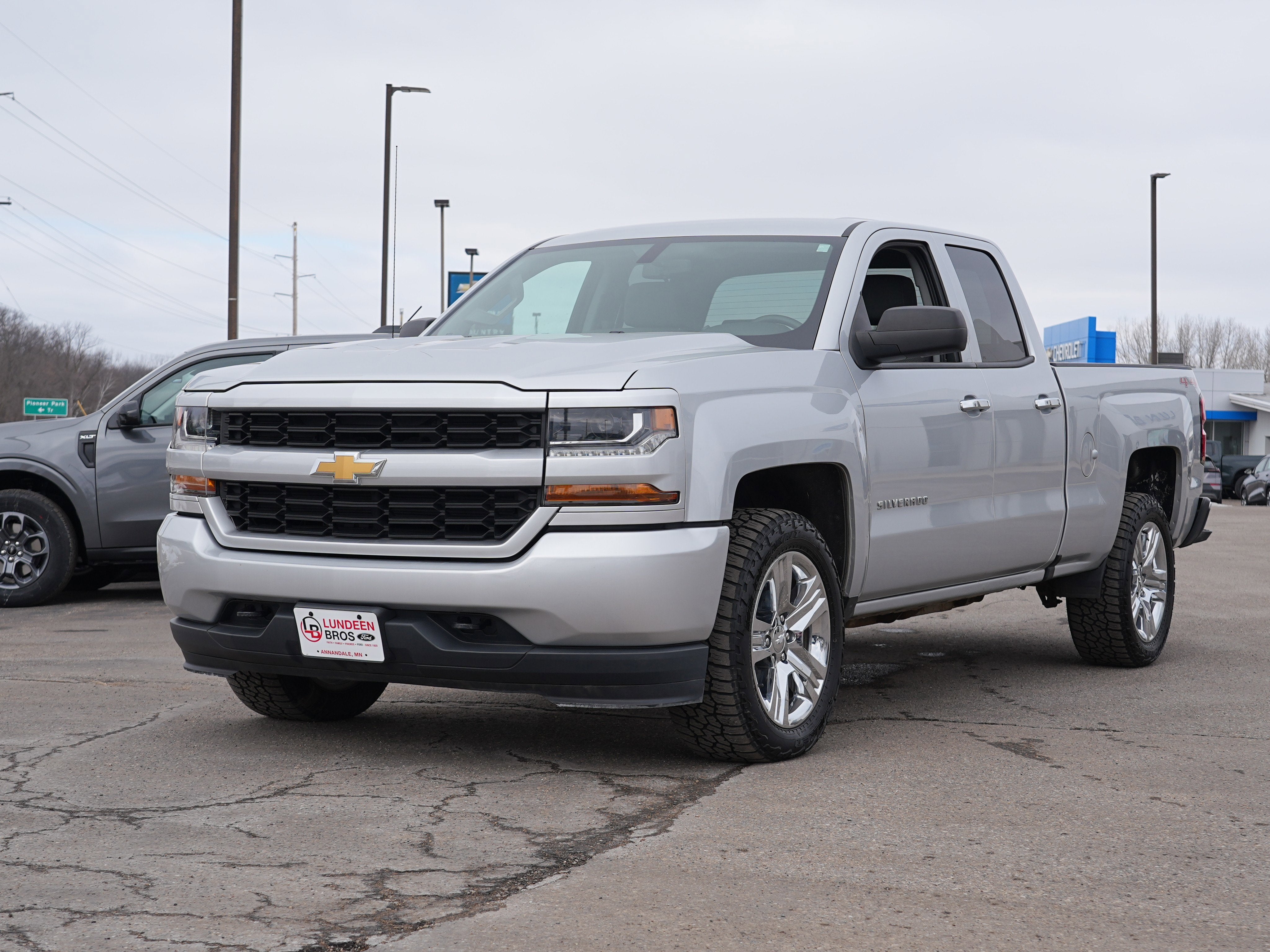 2017 Chevrolet Silverado 1500 Custom