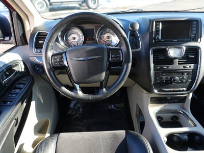 2016 Chrysler Town & Country Limited