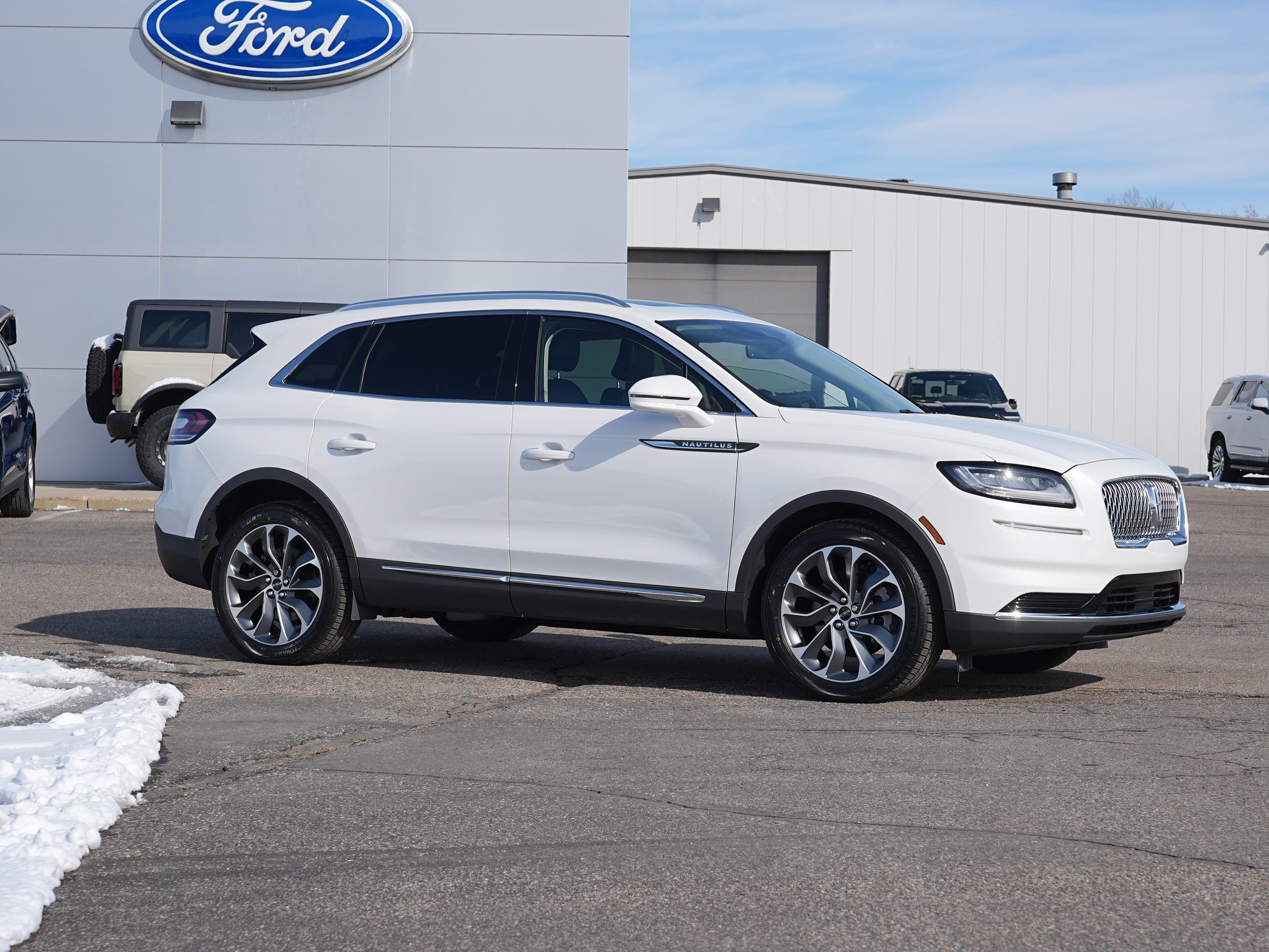 2023 Lincoln Nautilus Reserve