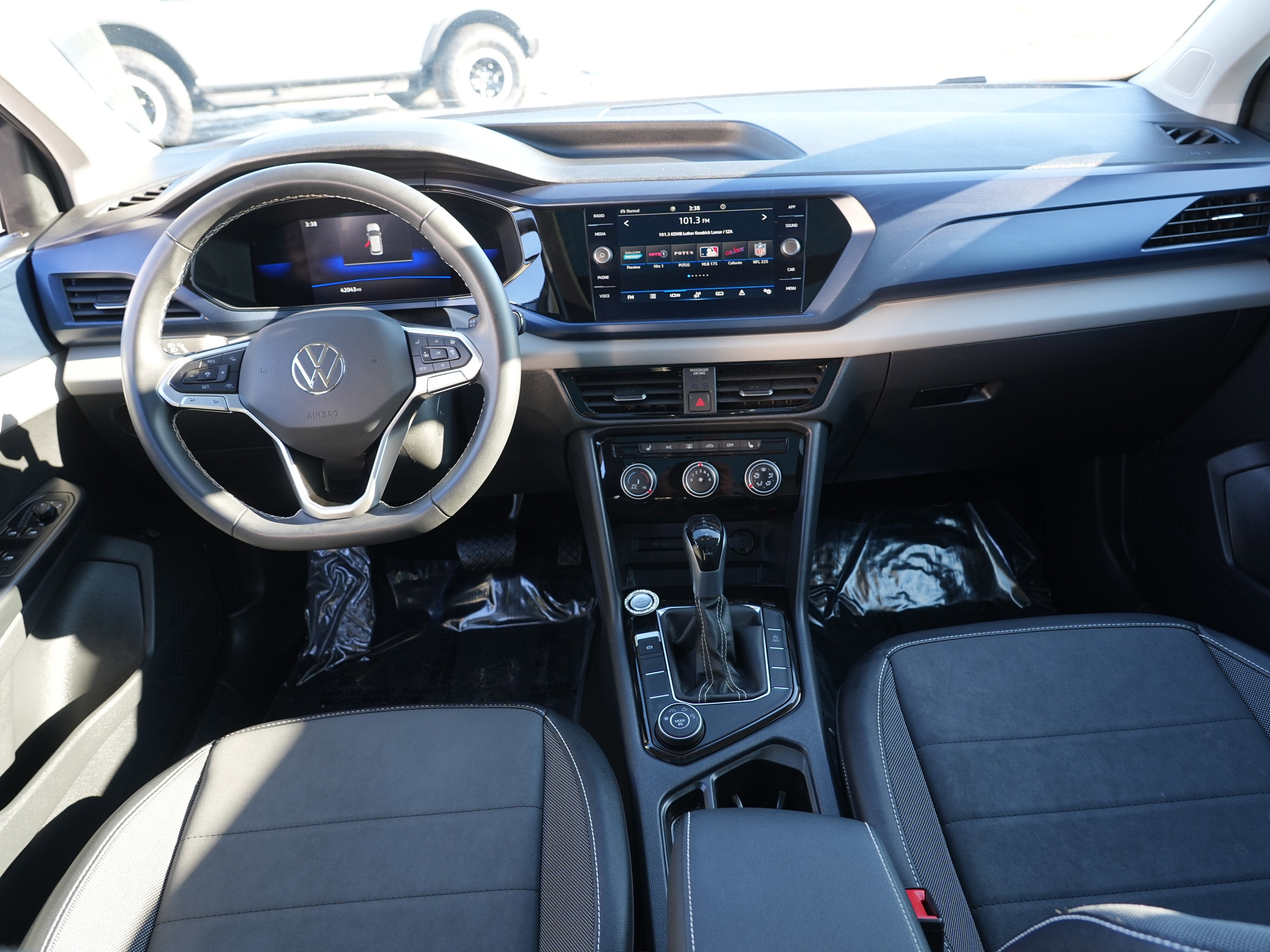 2023 Volkswagen Taos SE