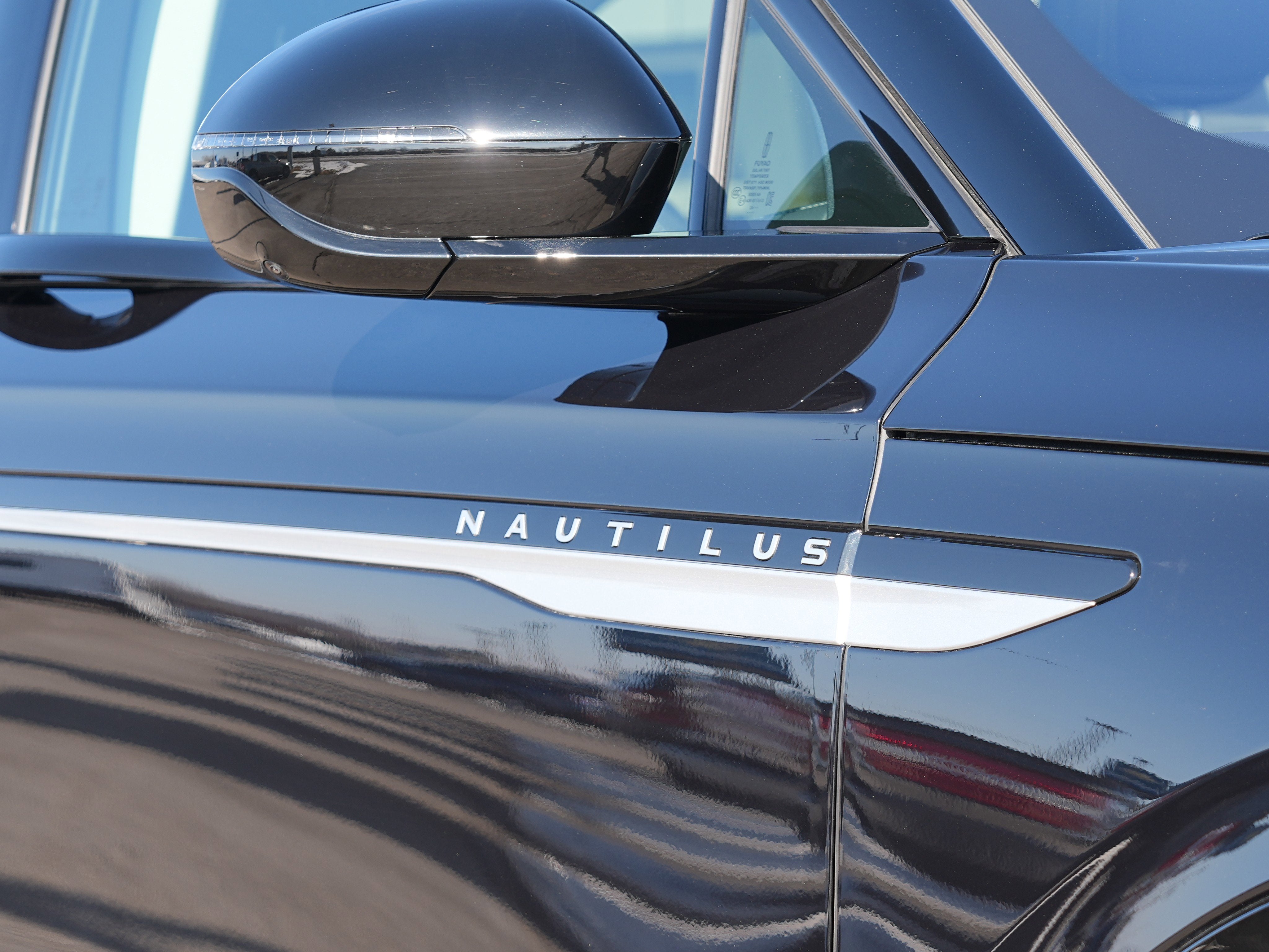 2025 Lincoln Nautilus Reserve